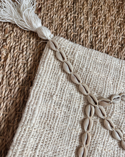 Housse de coussin Bali avec cauris