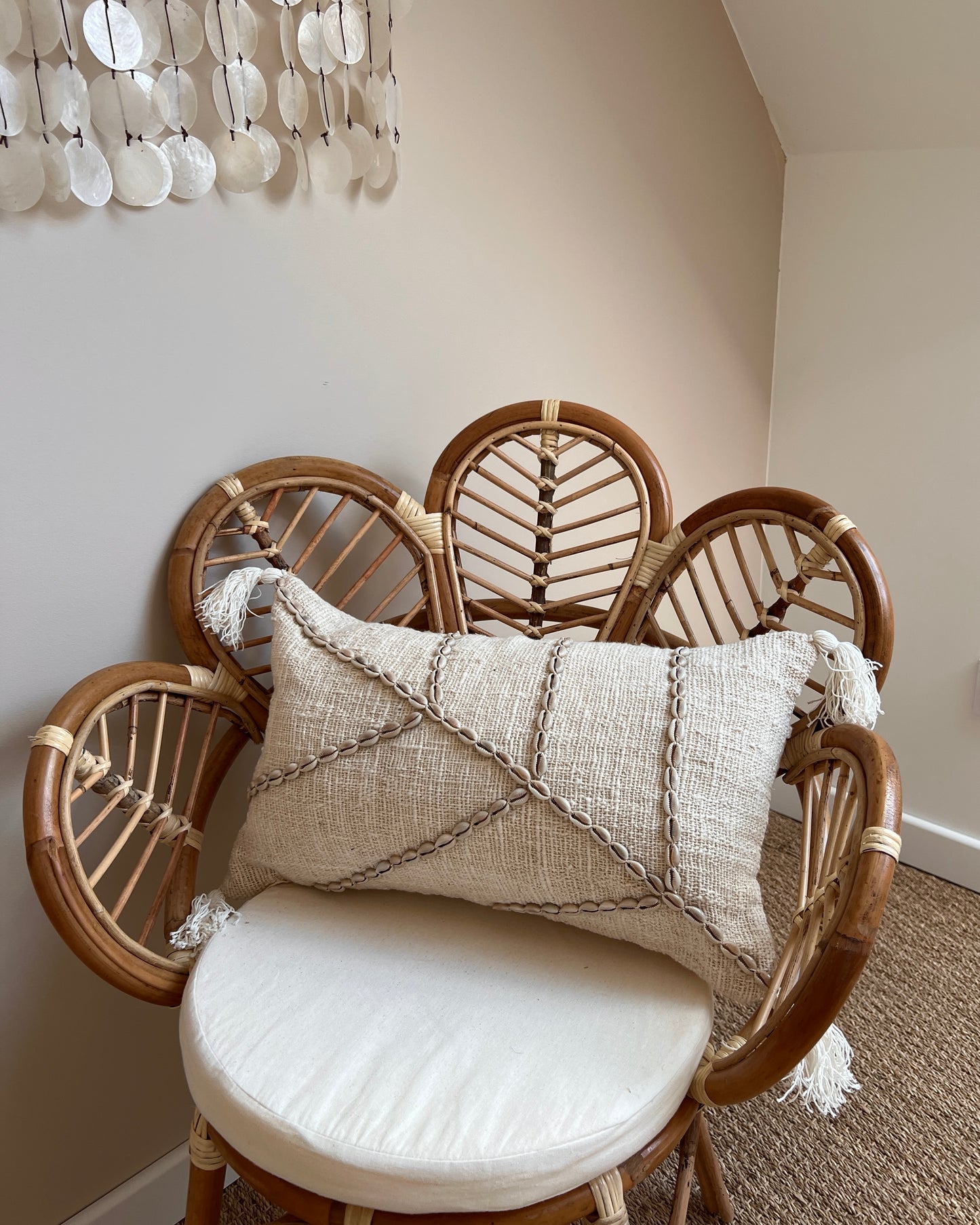Housse de coussin Bali avec cauris