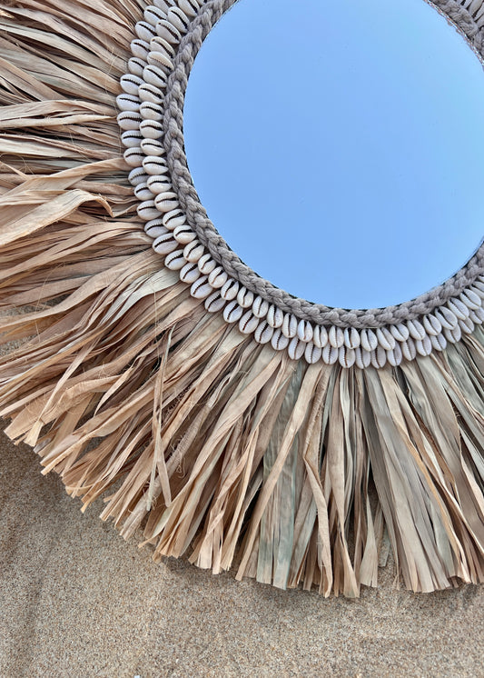 Miroir en Raphia et Coquillages Cauris